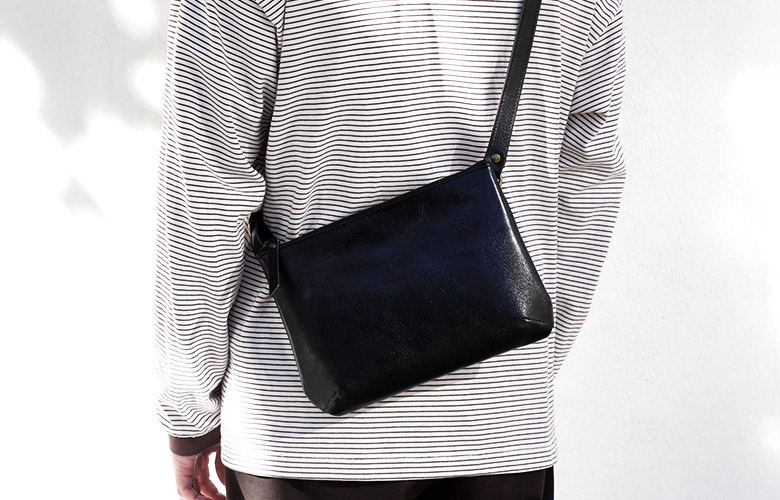 ショルダーバッグ